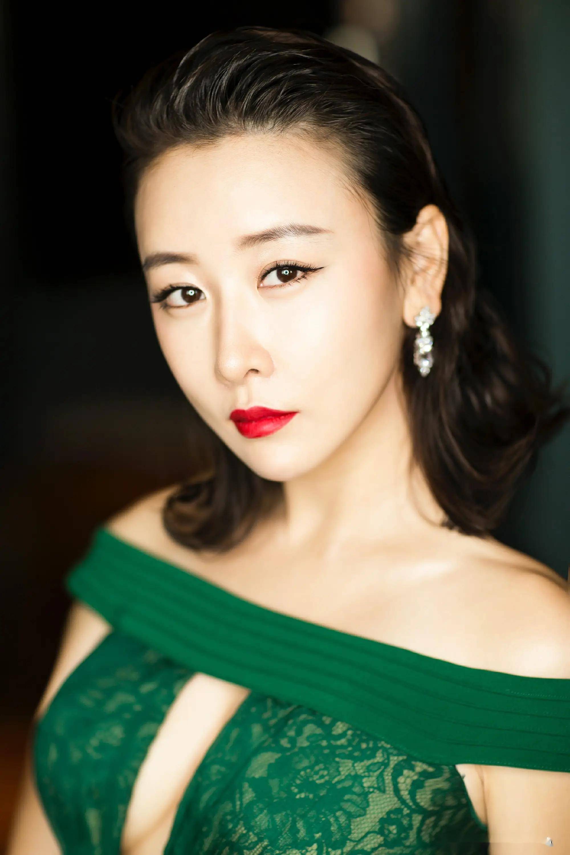 毛俊杰的美貌与才华再次征服众人,这身材实在太绝了,谁能顶得住?