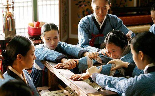 揭秘古代宫女真实生活现状:生如牲畜任人糟践,最终下场凄惨