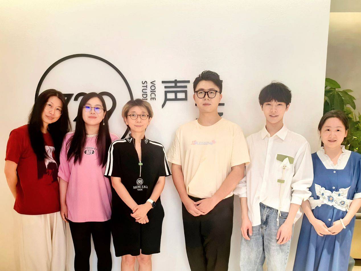 项目总负责人maggie详细介绍了单位近年来在影视配音,游戏配音,人才