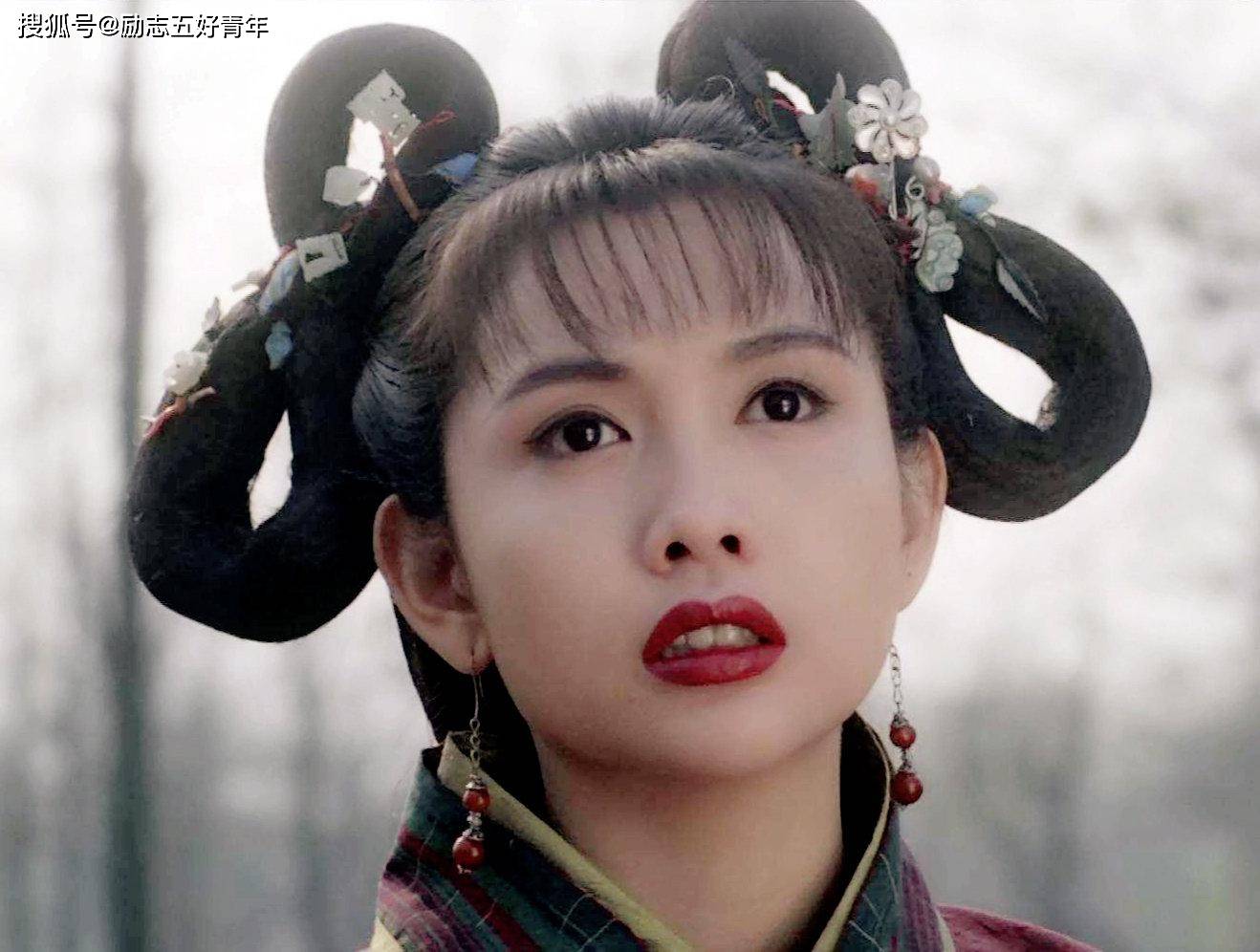 一代女神一脱成名,23岁自愿演"三级片",31岁选择退圈嫁人生子_邱淑贞