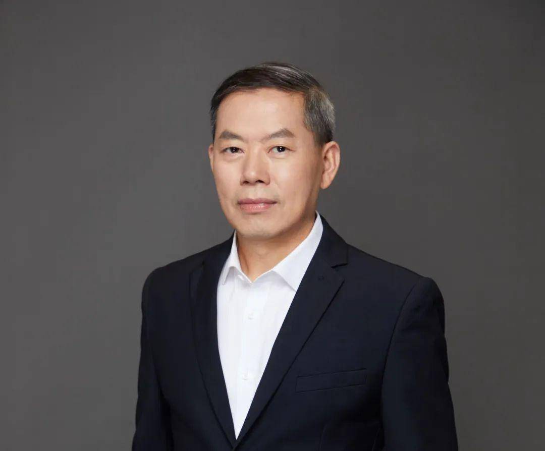 张书元博士毕业于英国萨里大学,研究方向为cgt领域极具重要性的大规模