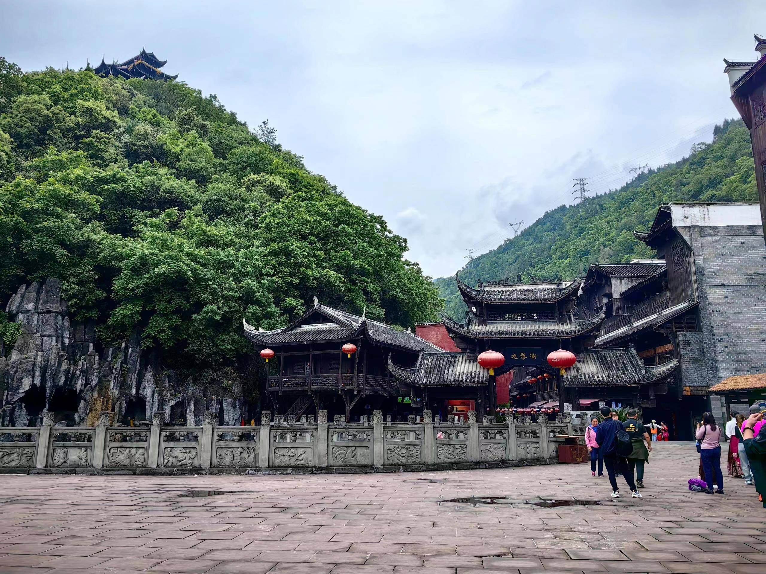 去重庆武隆玩四日游规划路线,重庆武隆跟团游4天花销多少