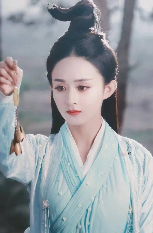 历年暑期档最热角色,赵丽颖檀健次连续霸屏两年,有两位已经退圈