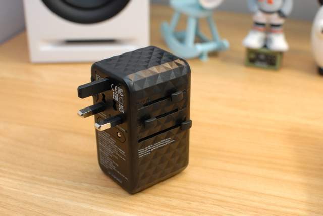 全球畅行无阻,威宝旅行转换快充插头:解锁充电新体验