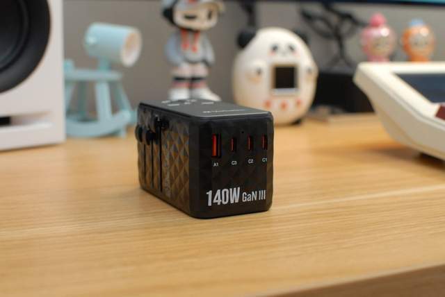 全球畅行无阻,威宝旅行转换快充插头:解锁充电新体验