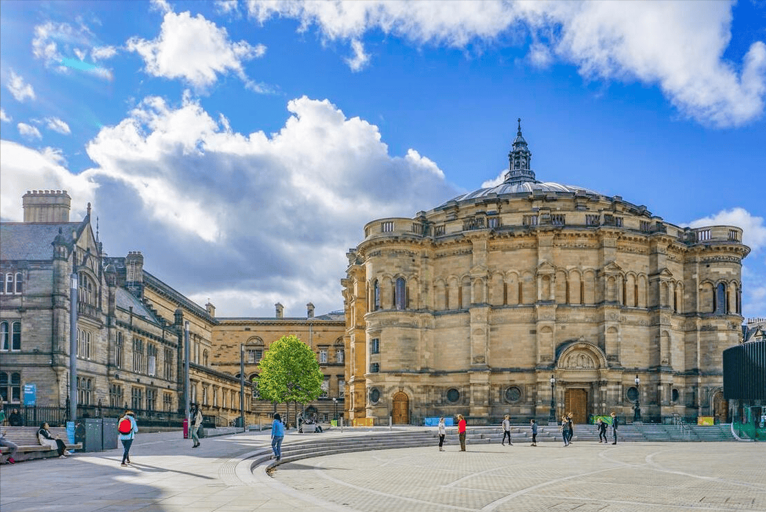 伦敦政治经济学院学费上涨25%!教育成本的迭增为何如此之快?