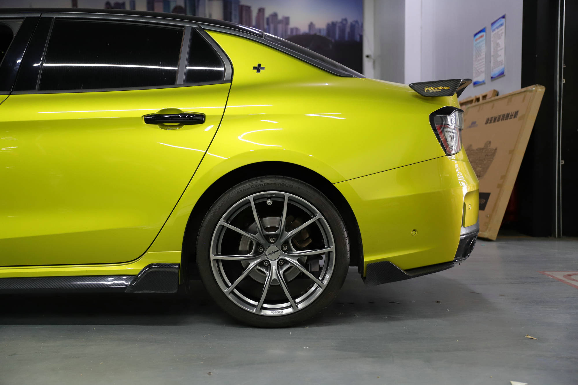 领克03 改装叶辐轮ye12轮毂的成功历程