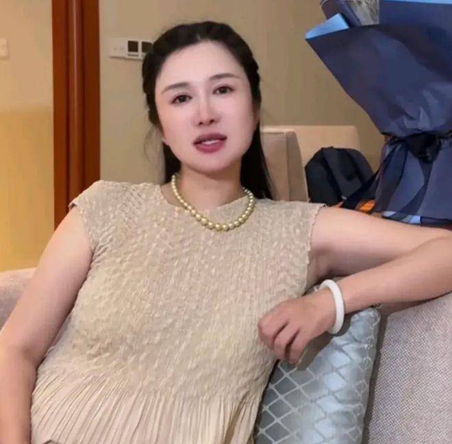 张纪中老婆是连云港人图片