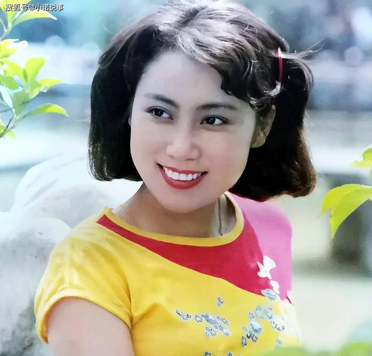 李岚:曾是八一厂厂花,18岁时和刘晓庆齐名,如今她的粉丝仅有120个