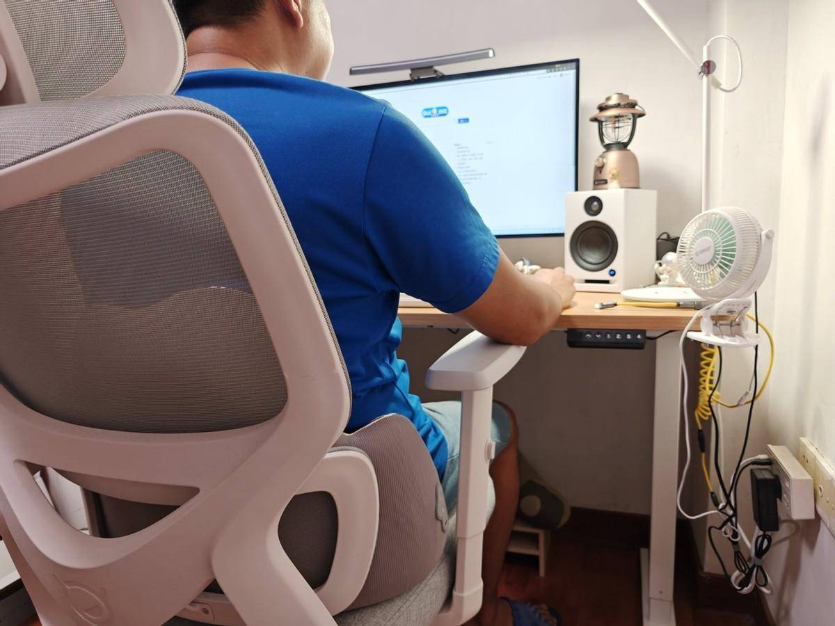 锐珀尔腰背滑行按摩器: “高山流水”式舒爽,久坐族的私人理疗师