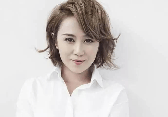 马丽获百花奖影后发表感言表现高情商-搜狐大视野-搜狐新闻