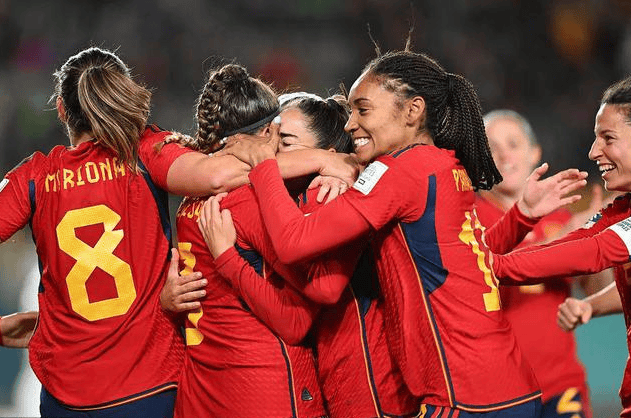 周二足球赛事分析:美国女足vs德国女足,巴西女足vs西班牙女足 (内附扫