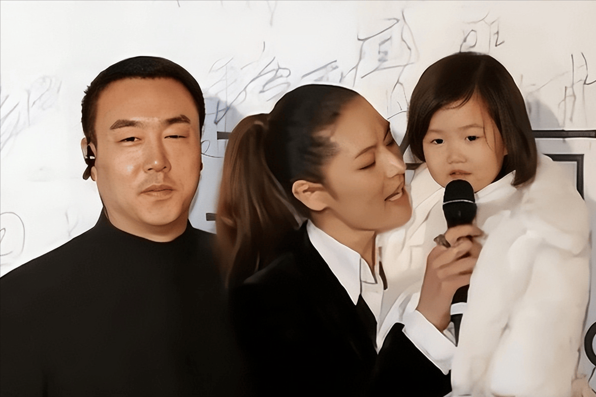 插足3婚央视导演,摔成终身瘫痪让张艺谋愧疚,如今成人生赢家!