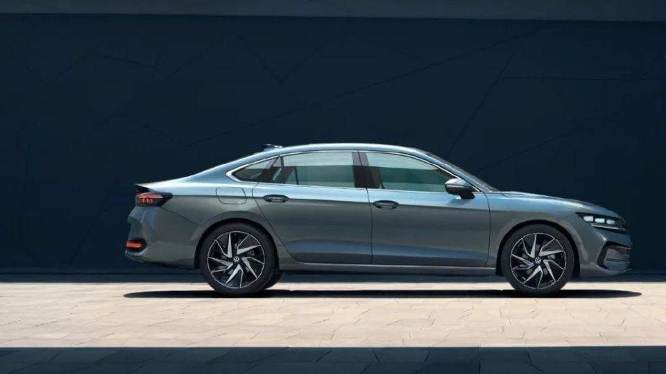 海川品车|b级车的标杆 17.99万起一汽-大众全新一代迈腾正式上市