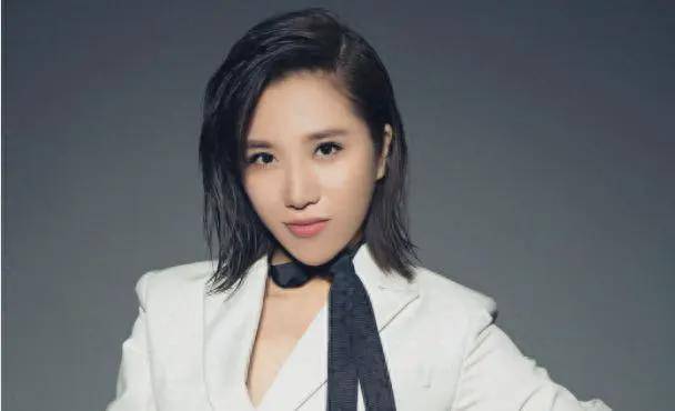 歌就"消失"的10位歌手,曾经爆火,如今销声匿迹_庞麦郎_时候_慕容晓晓