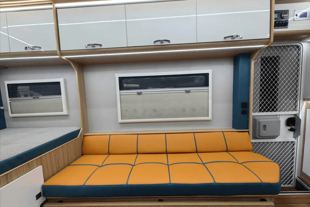 轻量化|低重心|轻卡方舱房车 ,满足一厨一卫两厅三卧