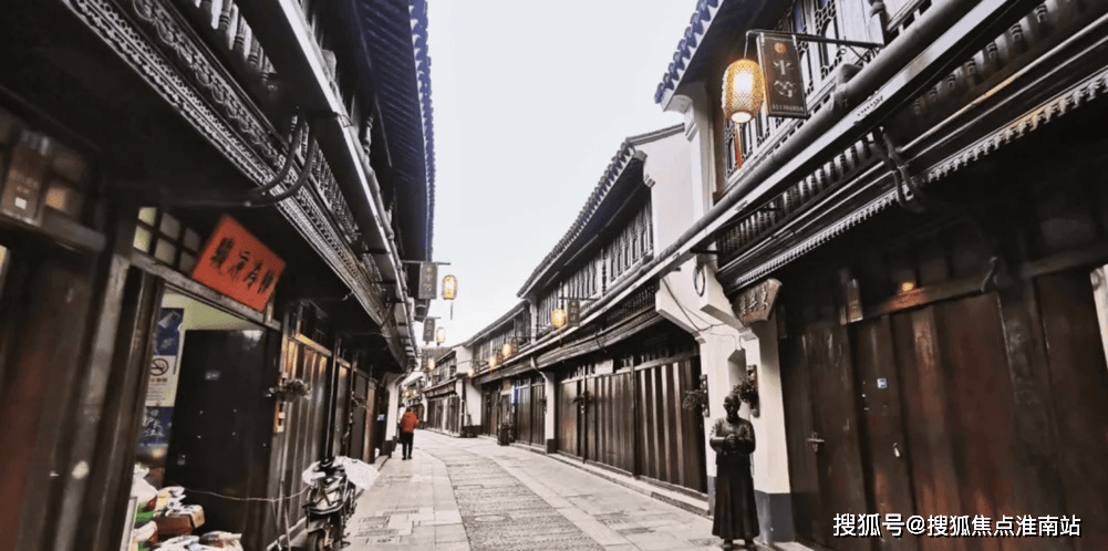 奉贤庄行古镇如今,在政府的规划之下,这座百年古镇老街的旧区面貌改造