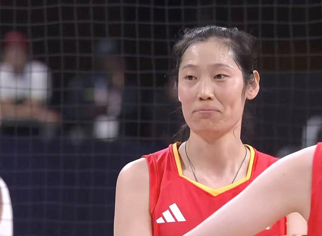 李盈莹恐退出国家队!蔡斌解释换人,朱婷被换原因出炉_中国女排_巴