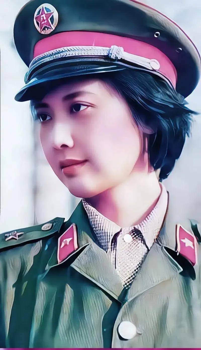 她被誉为"中国第一美女",结婚两次未生子,如今72岁愈发迷人了