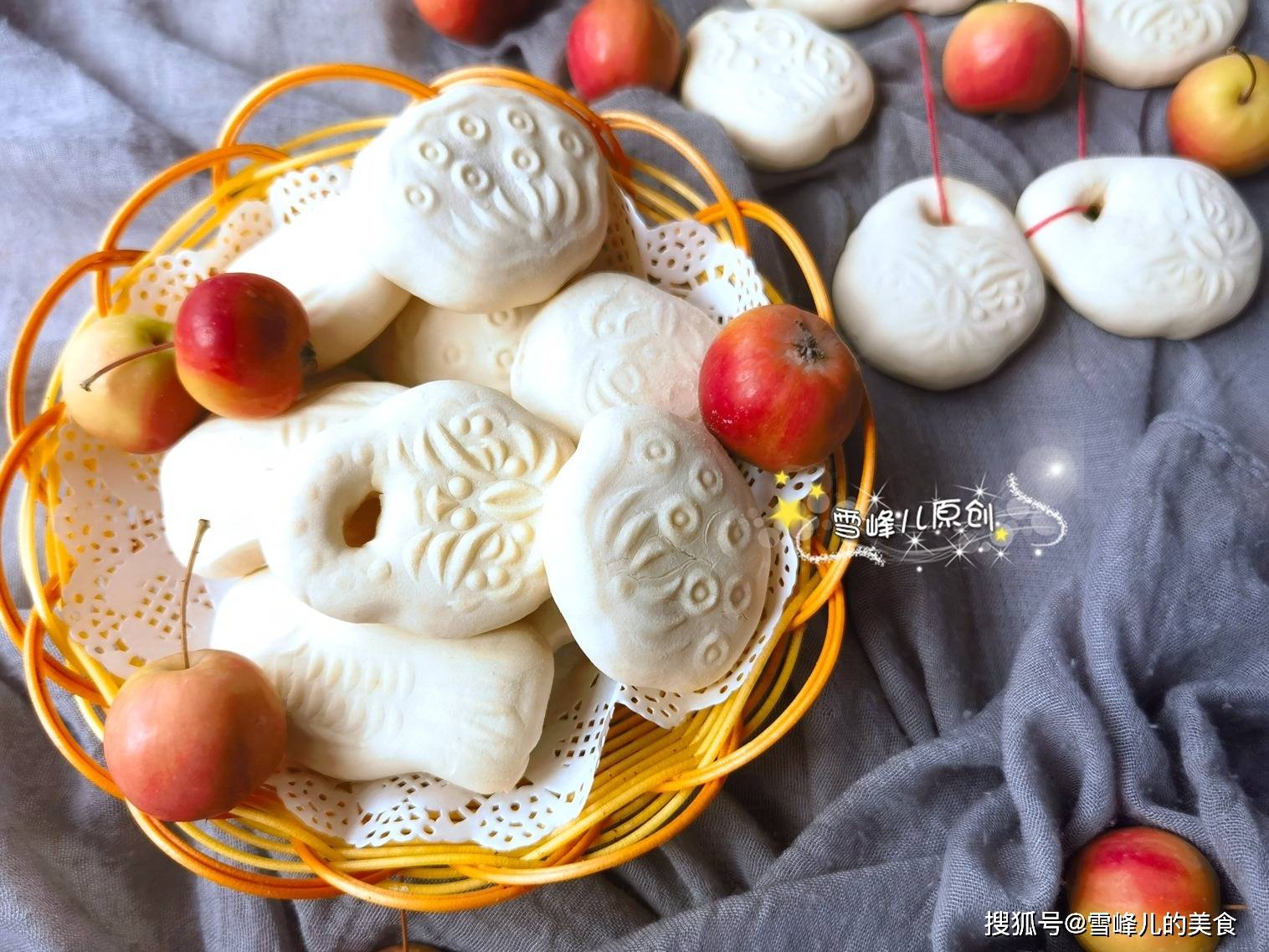 今日农历七夕节,再忙也要记得吃巧果拜织女,幸福甜蜜好运气!