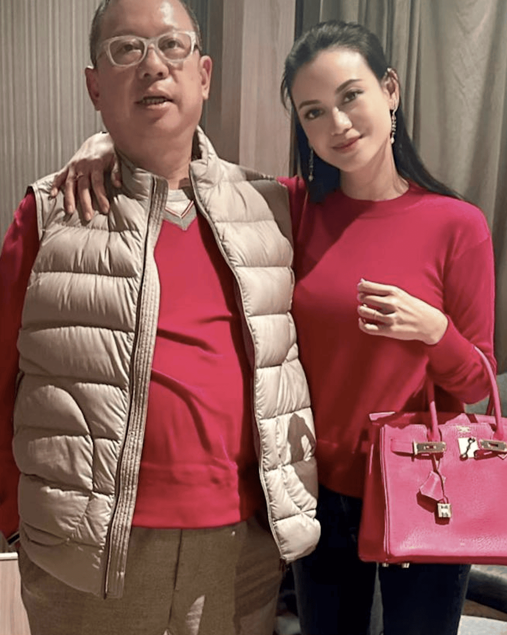 林建岳庆祝67岁生日,三代同堂喝得脸通红,林恬儿从国外回来祝寿