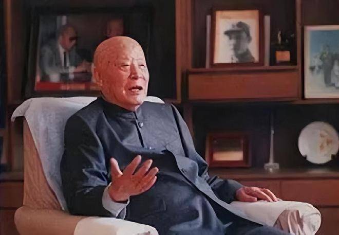 张学良晚年称:我对国家没贡献,吕正操霸气接话,现场无