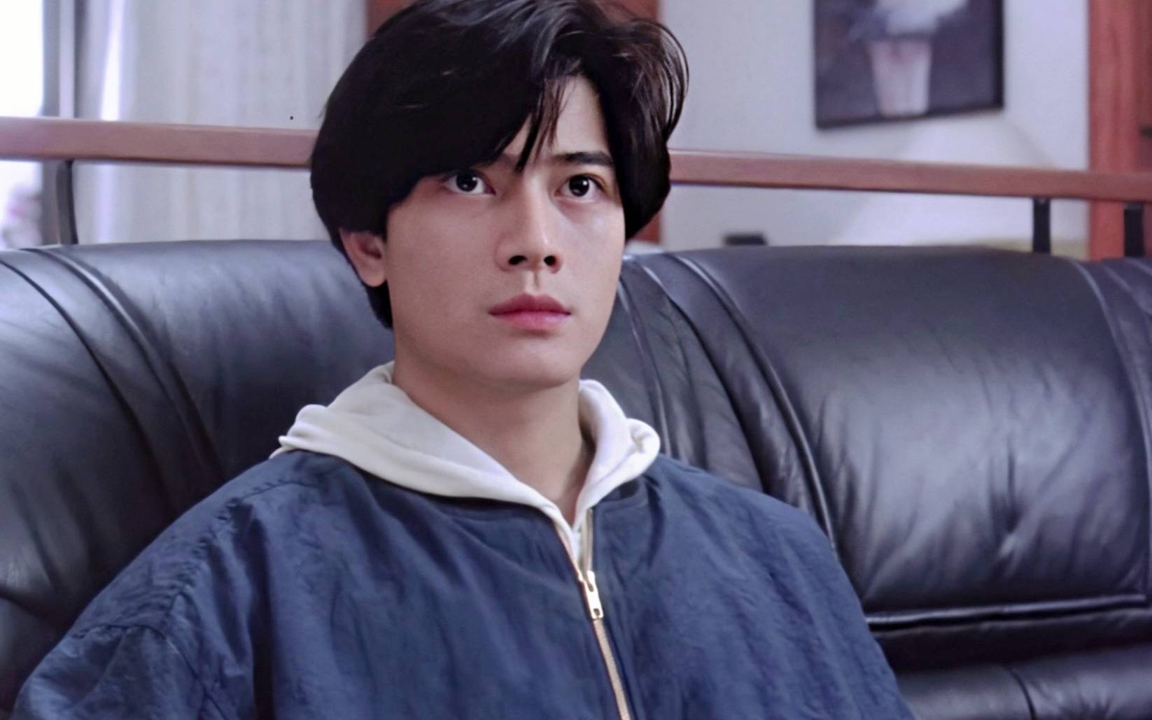 郭富城演唱会新造型曝光,泡面头引热议,颜值真的下滑了?