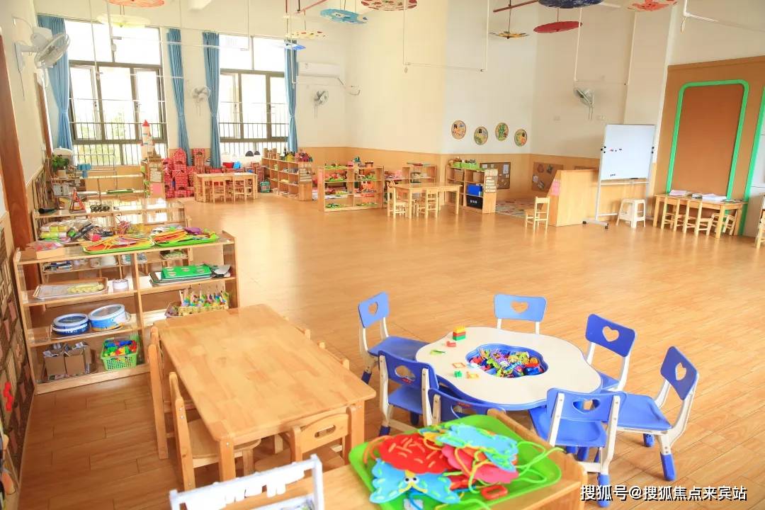 新星幼儿园,明日之星幼儿园小 学:鹤泉公立学校,北大新康小学,新世界