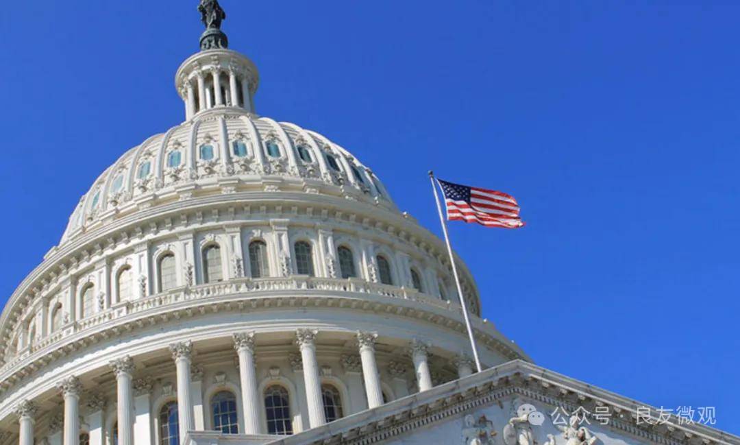 特朗普指责当前的民主党政府未能有效维护美国的全球领导地位,认为