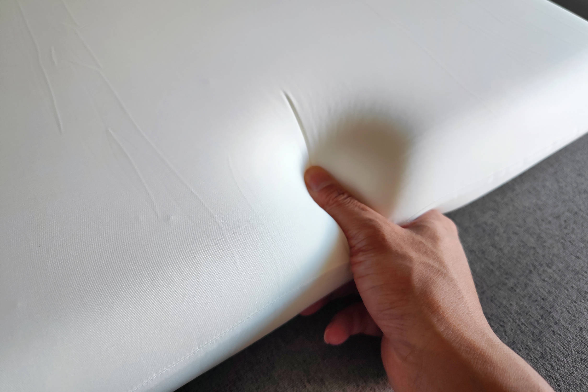 舒适护颈好睡眠,让每一个夜晚都更值得期待!米家护颈记忆绵深睡枕体验