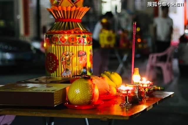 今日中元节,几点不能出门?别忘吃3宝!寓意:赶走霉运-中元节晚上不能出来吗