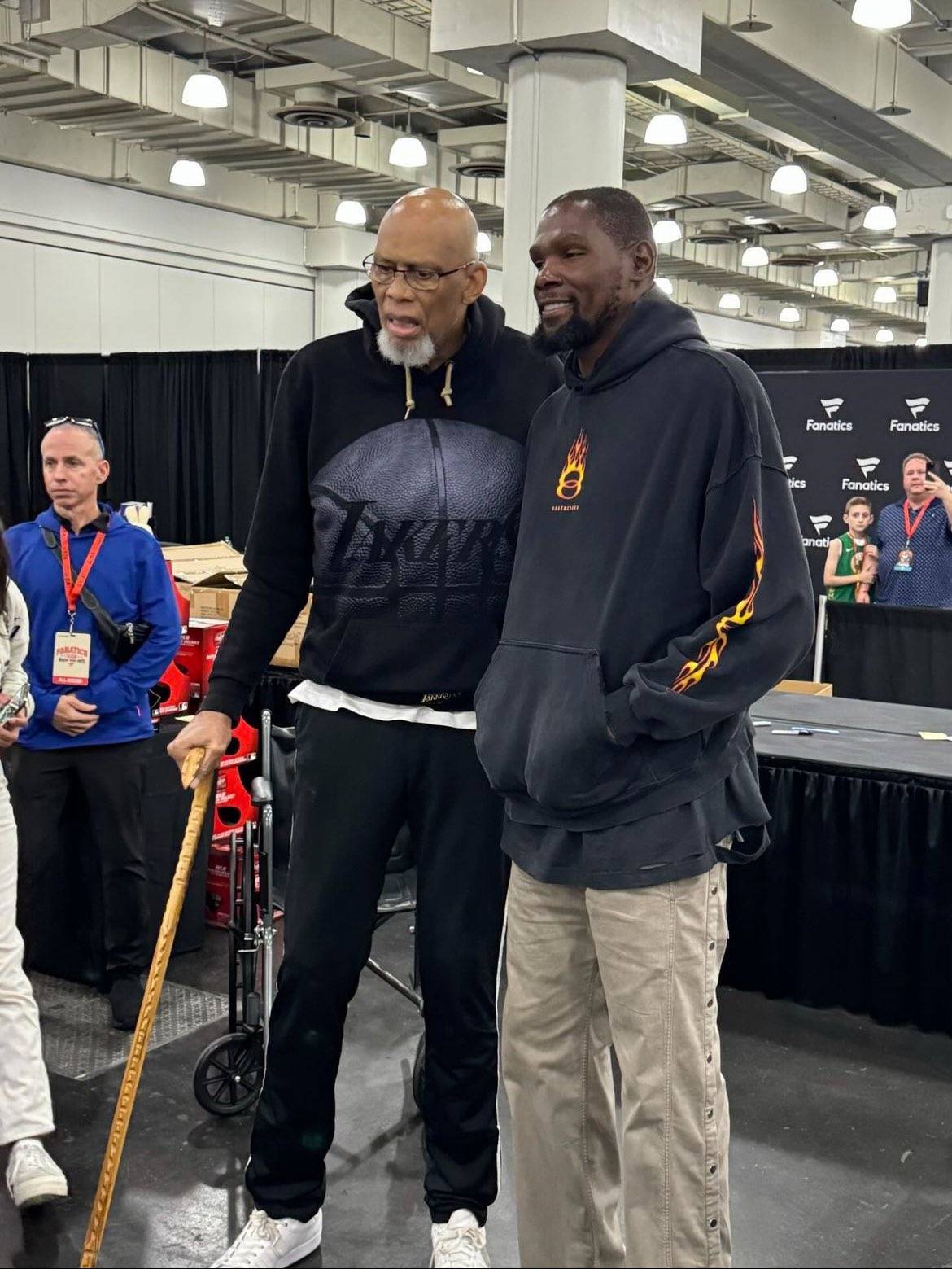 杜兰特称华子为小山羊!被提伤心事当场生气 华子笑着回应横扫偶像