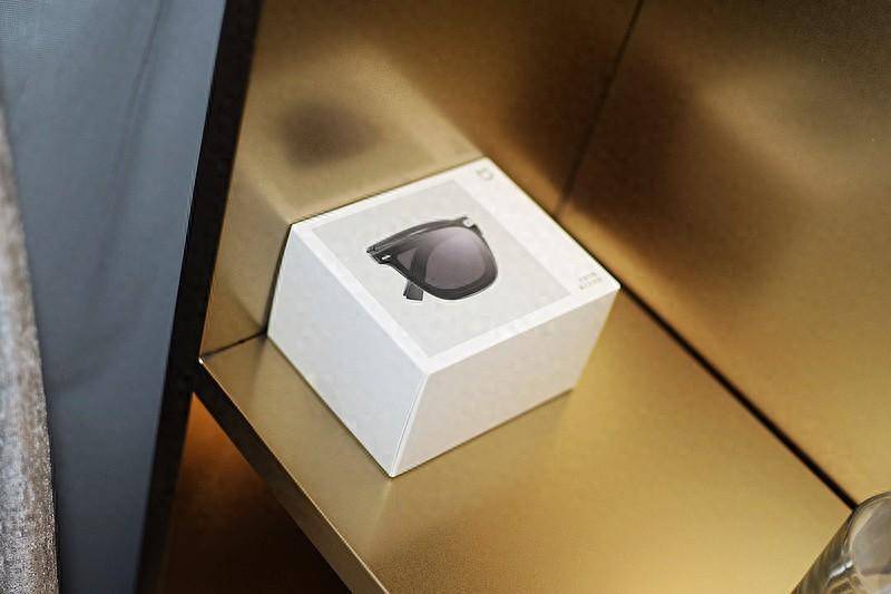 折叠之美,轻巧耐用,小米新品米家折叠偏光太阳镜