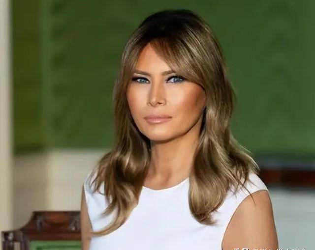 梅拉尼娅:恋爱7年才结婚,为了生特朗普的老来子签订孕前协议