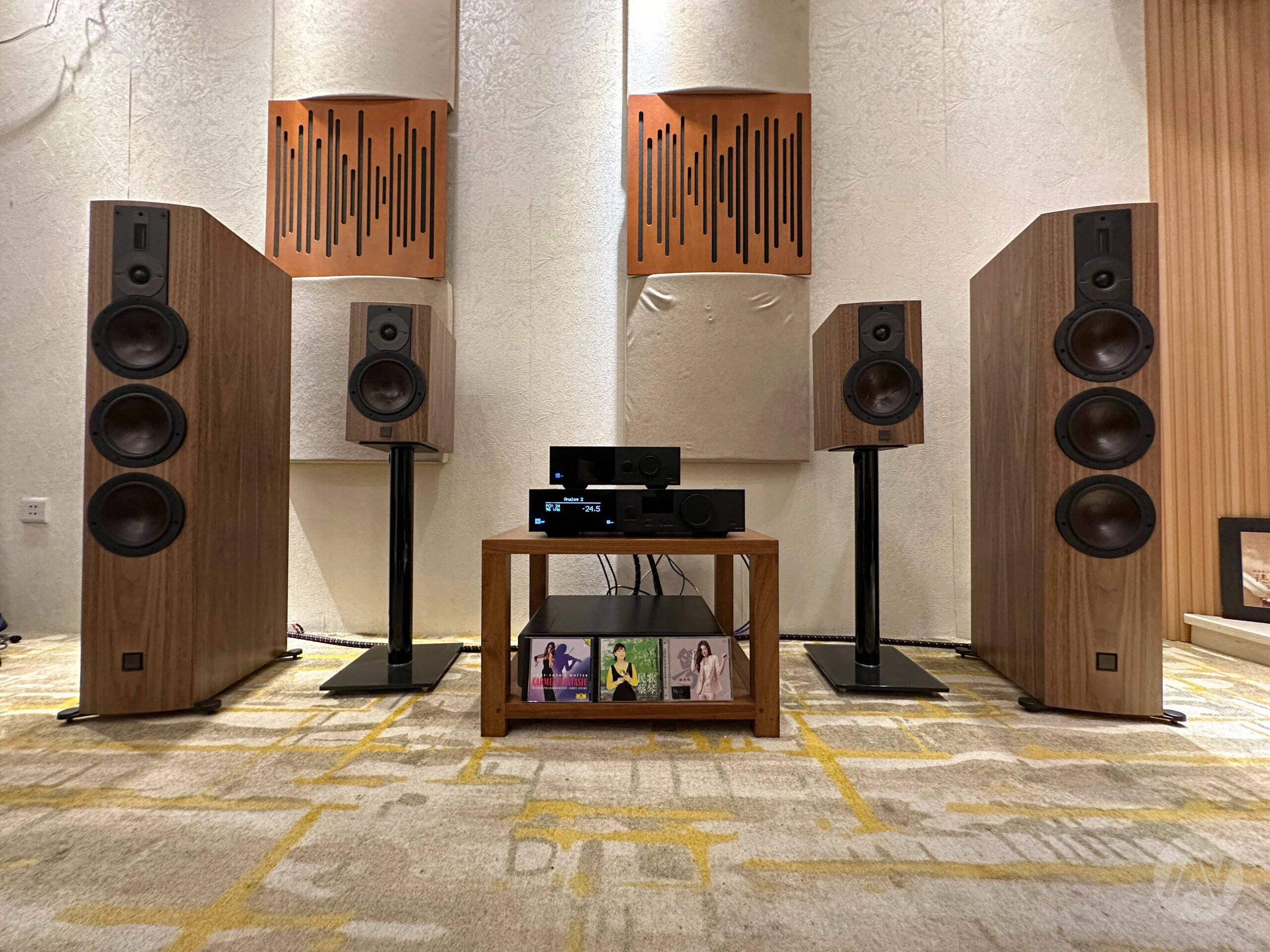 丹麦达尼dali"新乐爵"系列rubikore 8落地式音箱