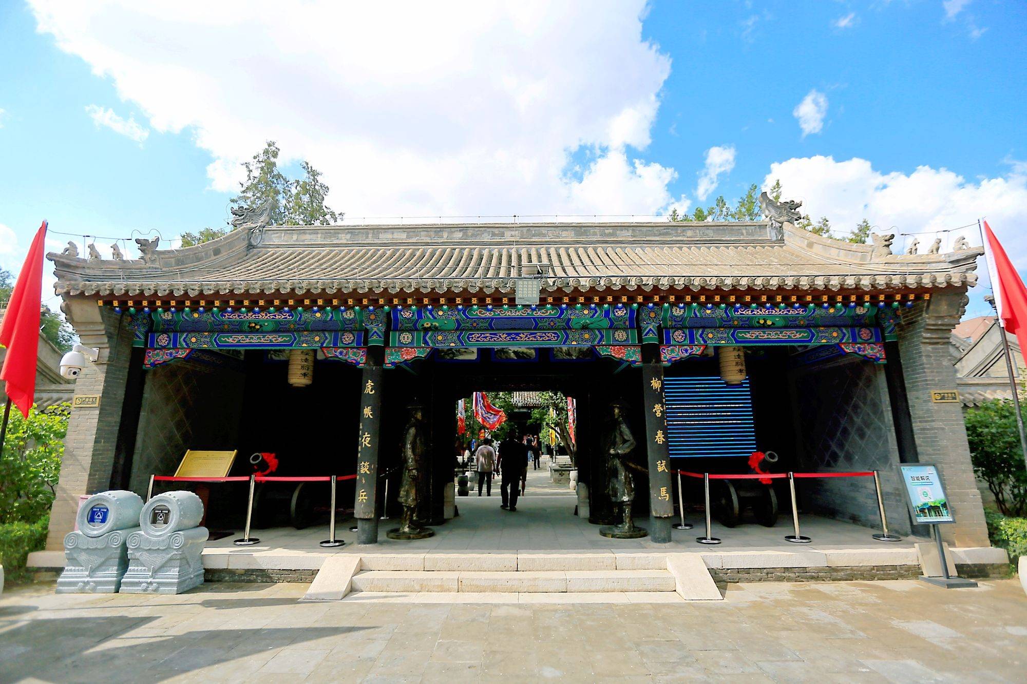 呼和浩特绥远城将军衙署,被誉为"漠南第一府",充满了历史印记