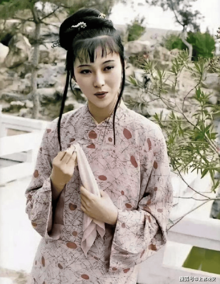 同时被王扶林,杨洁和谢铁骊选中,"惜春"胡泽红到底有多美?