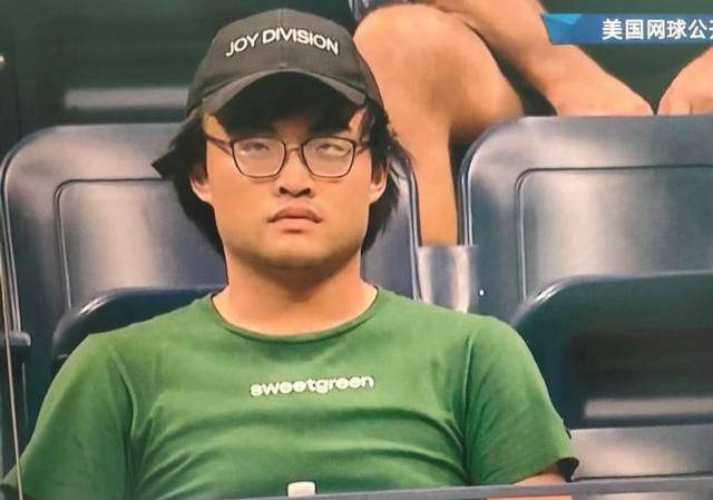 原创            郑钦文美网比赛遭歧视性干扰，以霸气回击成网坛新亮点-四岁小孩远视散光能自己恢复吗