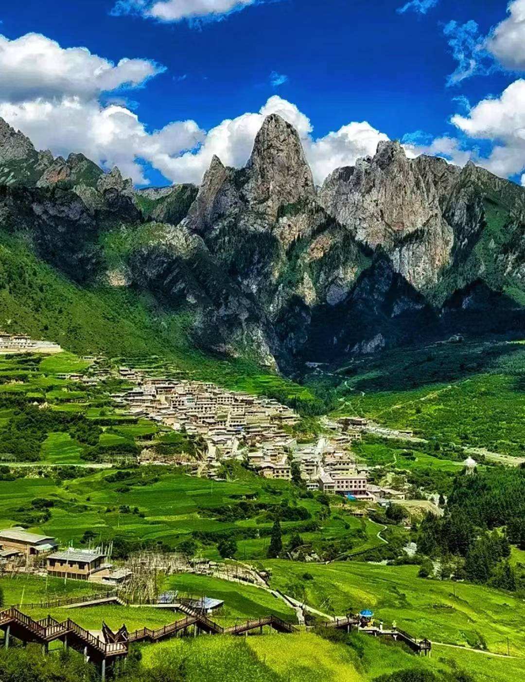 我要看江川河流日照金山和阿米贡洪我要响天彻地的自由