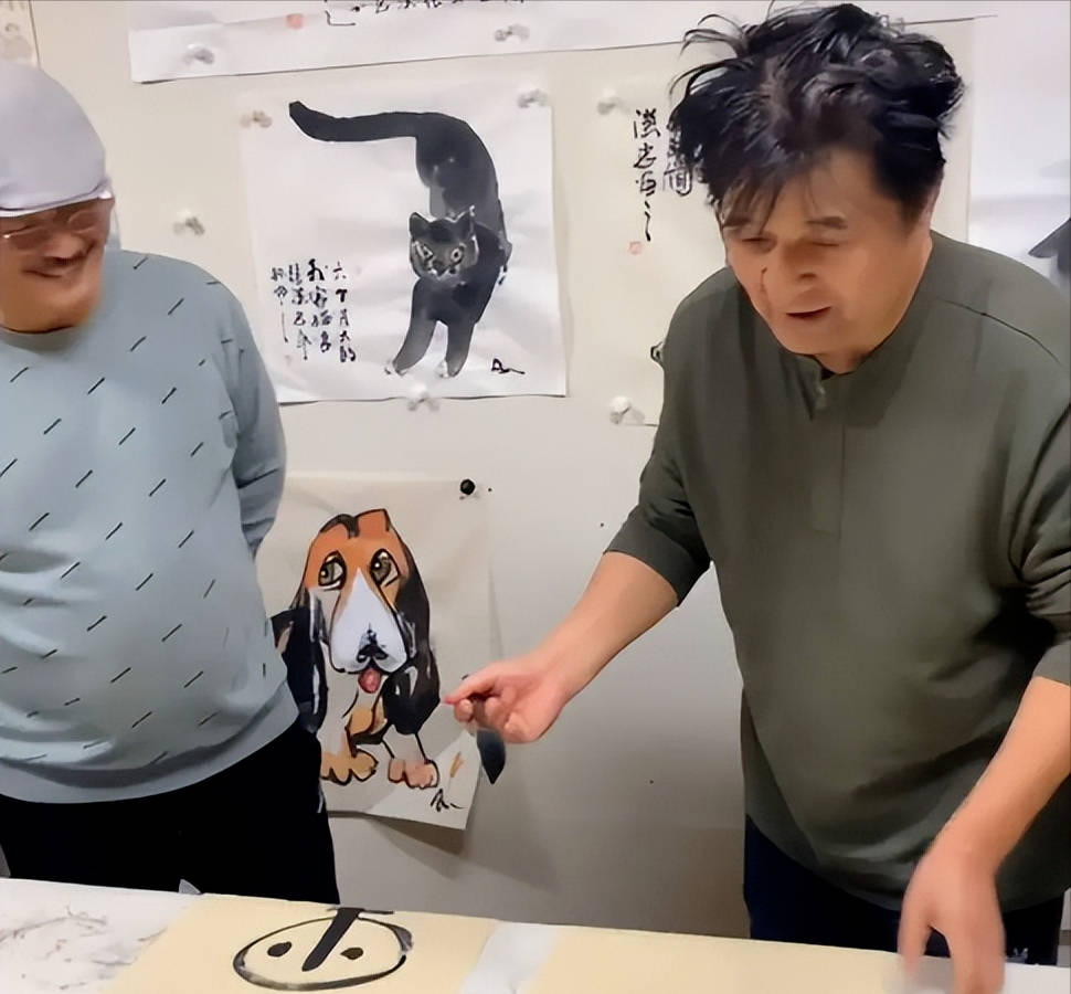 毕福剑现状曝光:从央视正常退休,并未定居农村,现经营多项副业