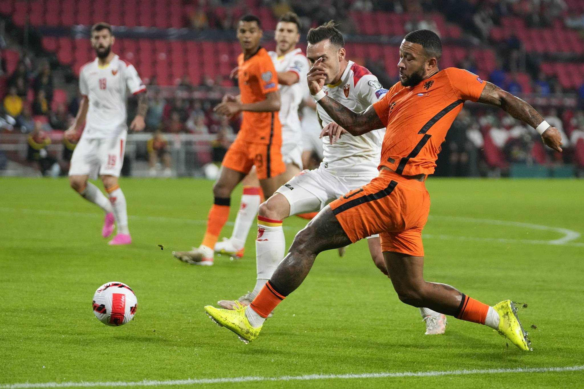 橙衣军团主场迎战波黑,荷兰能否延续胜势?