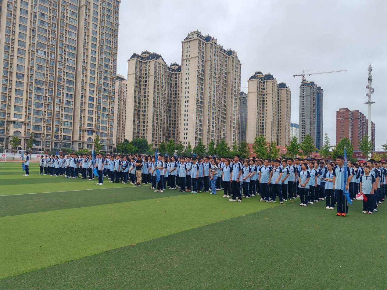 濮阳市第五中学七年级升级考试和八年级暑期开学学习质量检测表彰大会