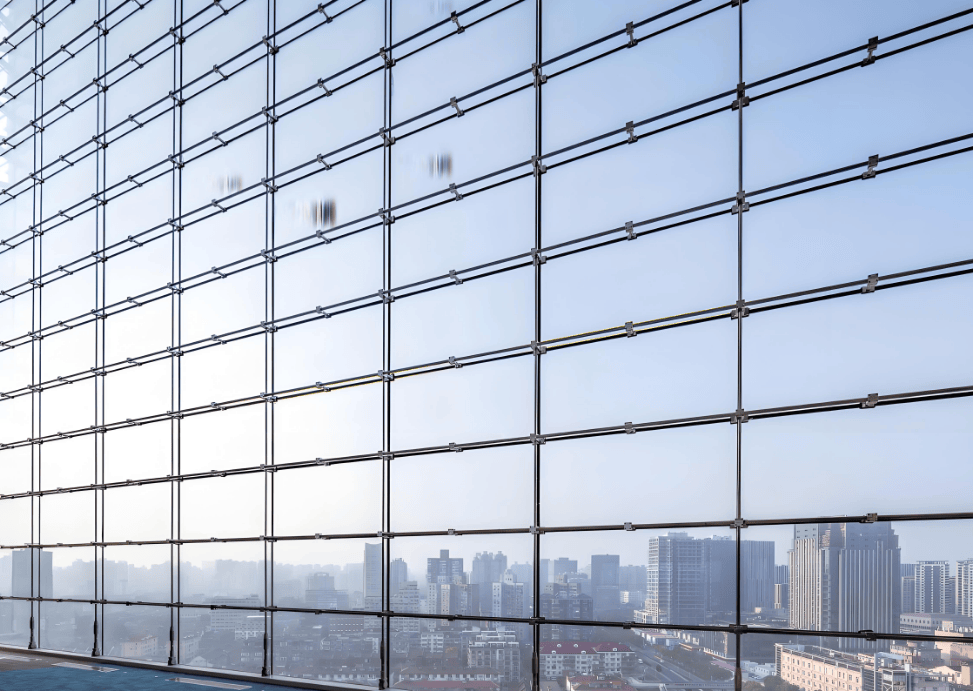 减反射玻璃与普通玻璃相比有哪些优势?