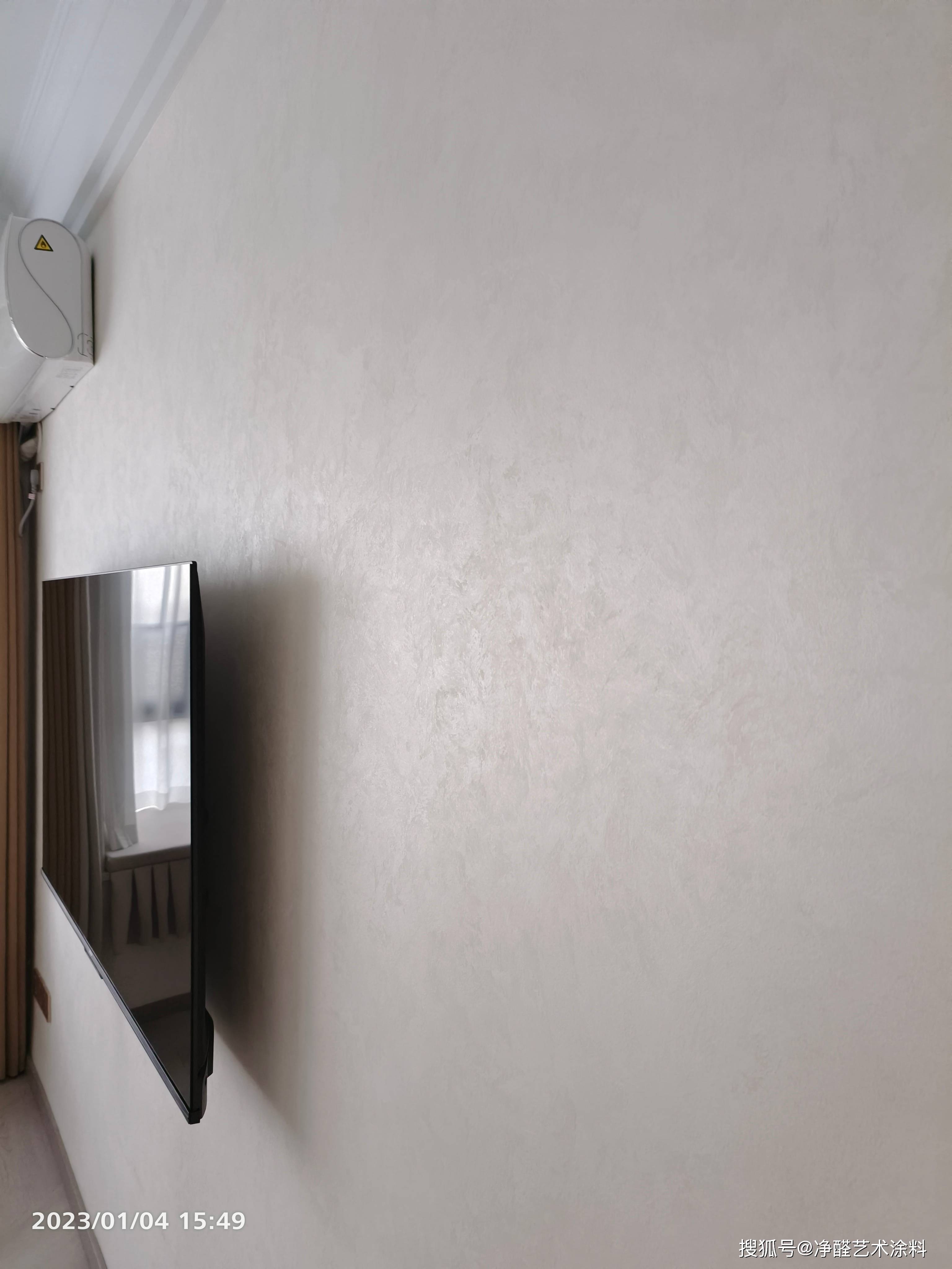 或肌理的艺术漆,彰显个性,颜色上也可以做拼色,几何设计;/电视背景墙