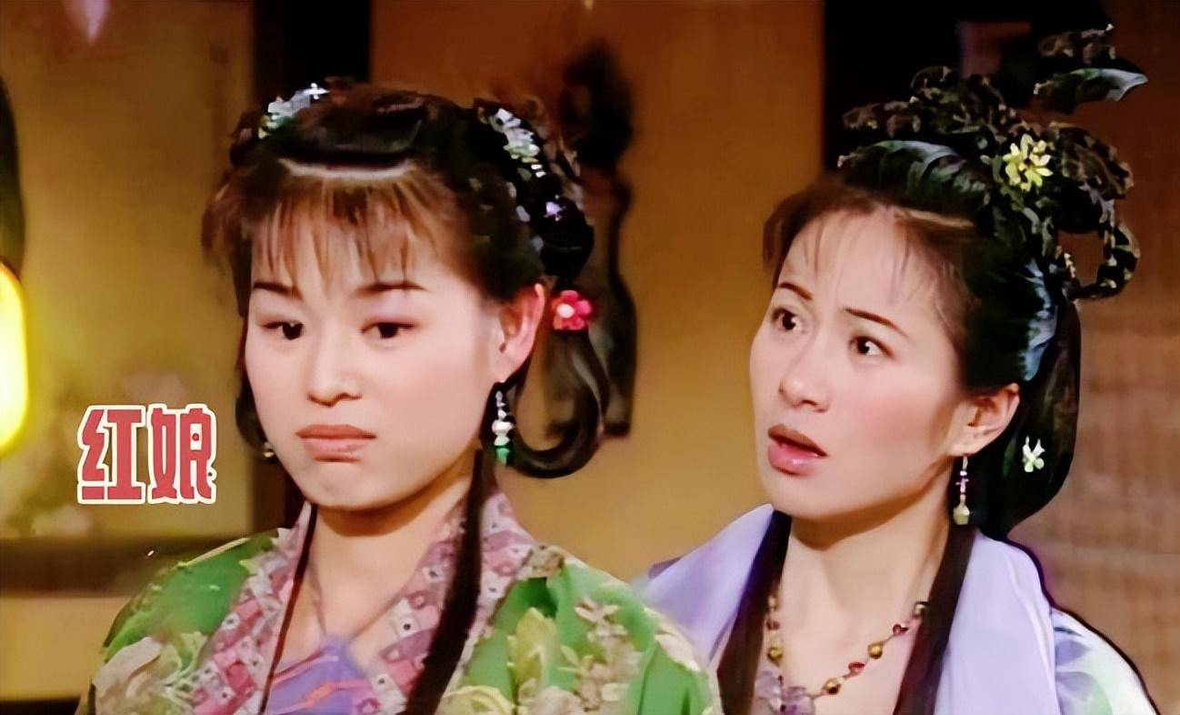 《西厢奇缘》里面,当时叶璇不和tvb续约,编剧后期将胡杏儿饰演的红娘