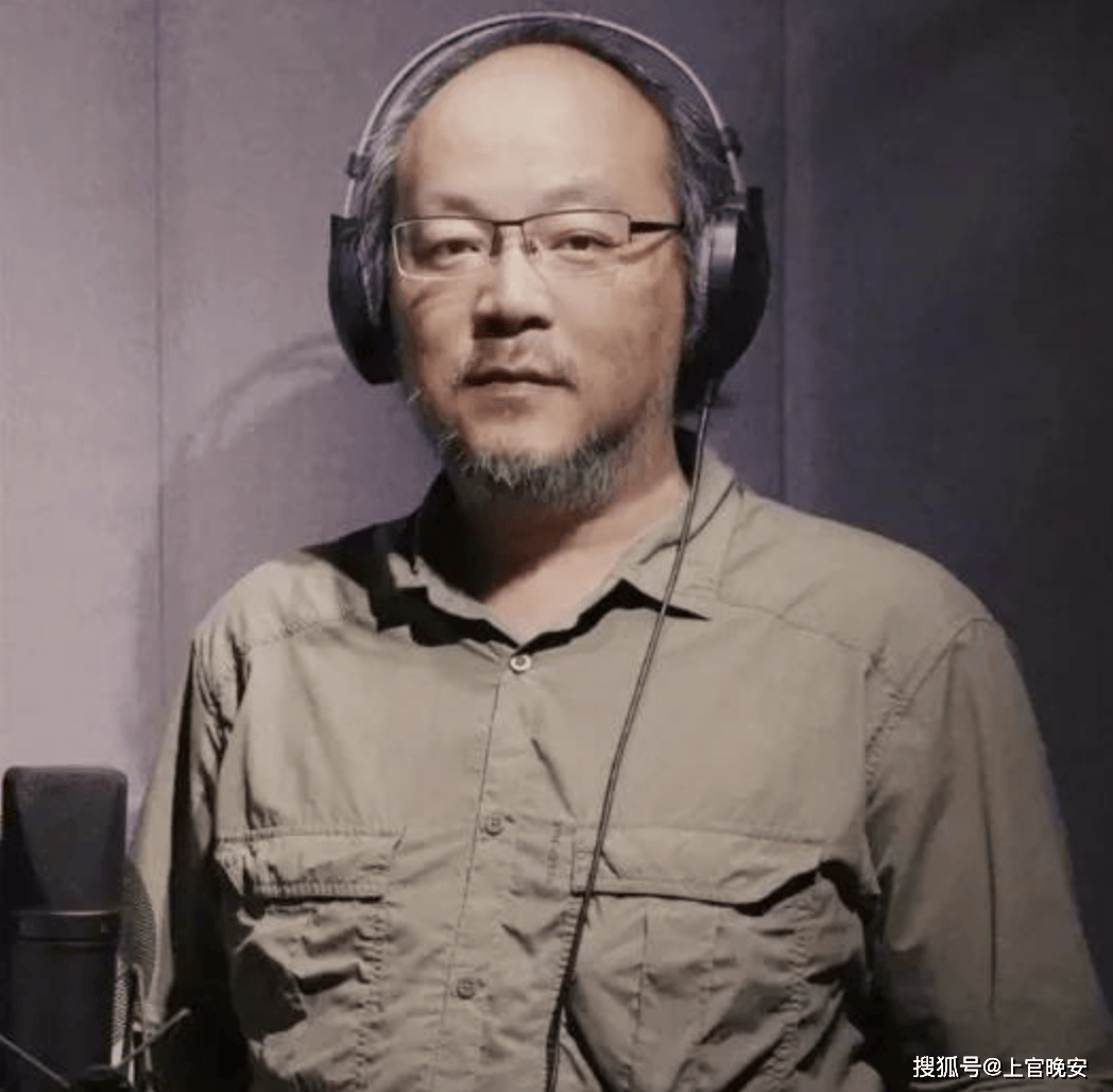 窦靖童:我的天后妈妈钱多到用不完,但穷苦潦倒的爸爸是我的心病