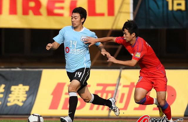 2010年中超回顾:詹姆斯与马丁的进球,大连实德2-2战平重庆力帆