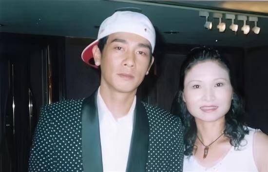 杂取百家,技艺交融丨中国杂技表演艺术家尹红