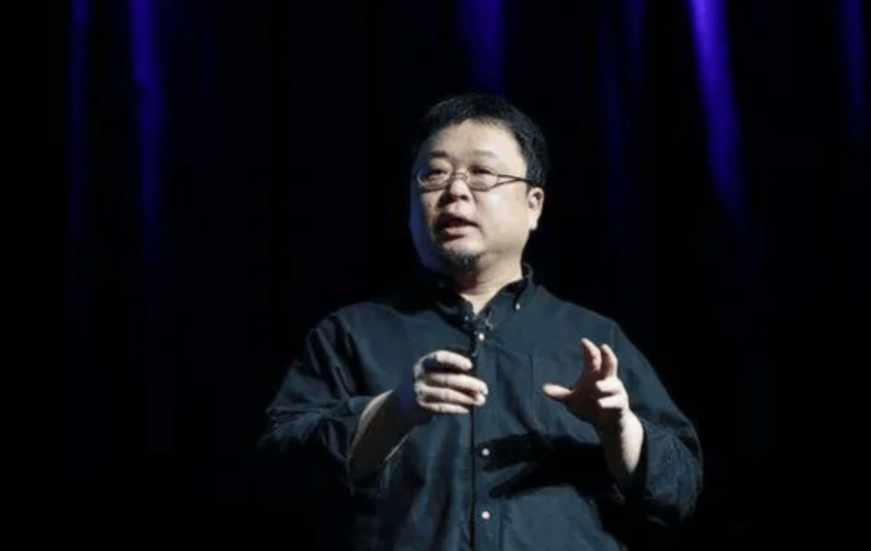 罗永浩的创业滑铁卢:从"理想主义者"到"现实的教训"_锤子_手机_市场