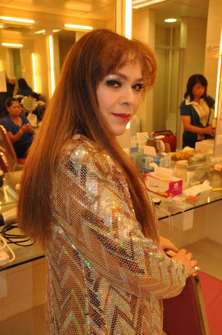 悲情女星黎爱莲:硫酸毁容,20次手术也无果,丈夫梁小龙也离开了